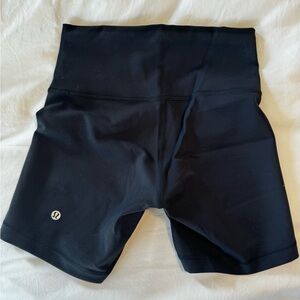 Lululemon wunder train shorts 6”